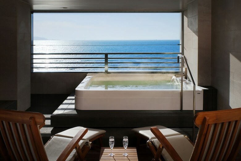 Hotel Yuhikaigan Shokaku