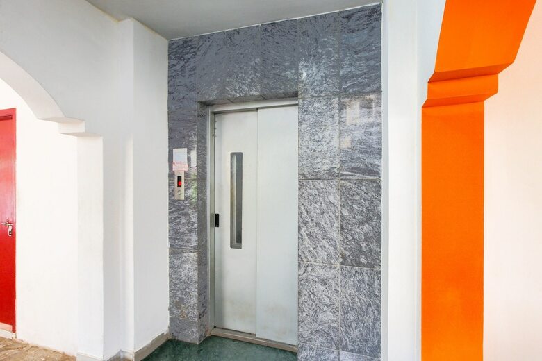 Hotel Rich Residency