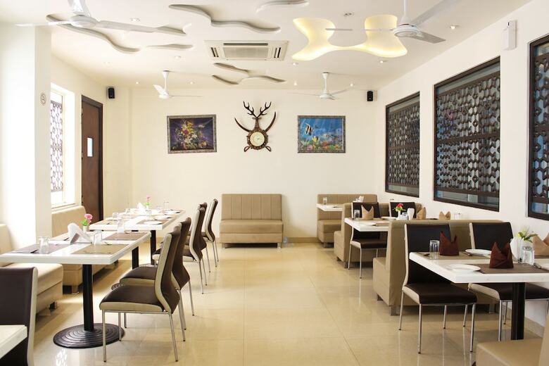 Oyo 1493 Hotel Madhushrie