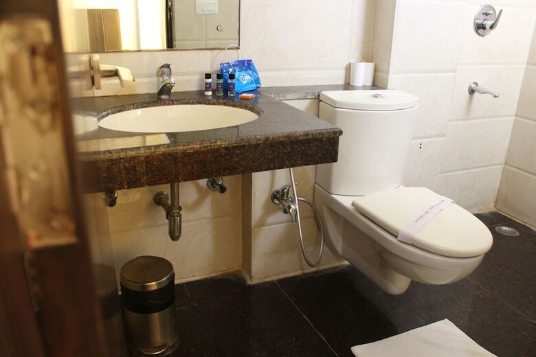 Oyo 1493 Hotel Madhushrie