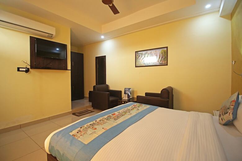 Oyo 8232 Hotel Krb Paradise