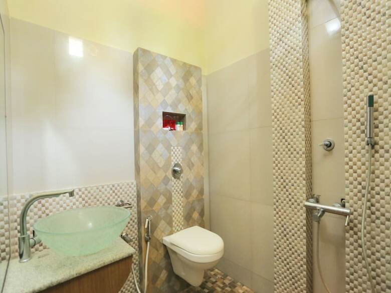 Oyo 9659 Hotel Rr Grand