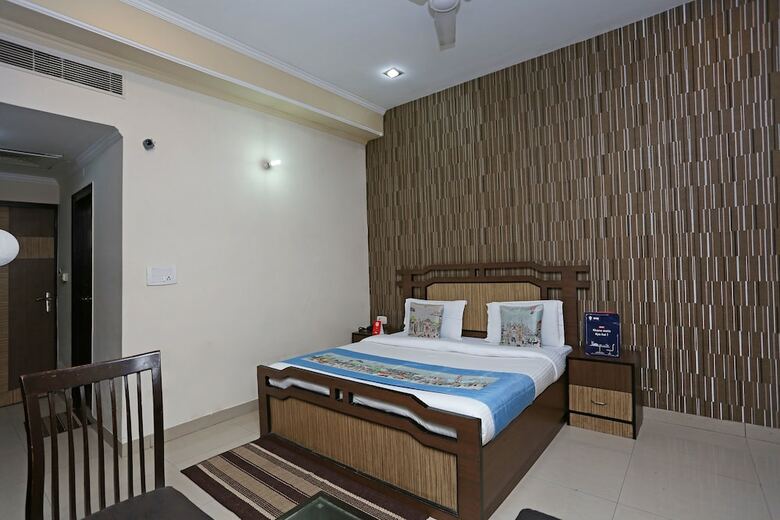 Oyo 1299 Hotel Mukut Regency