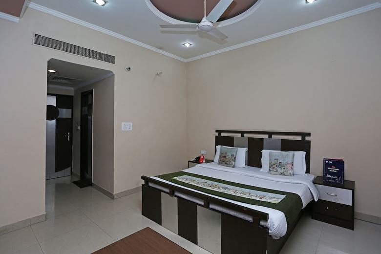 Oyo 1299 Hotel Mukut Regency