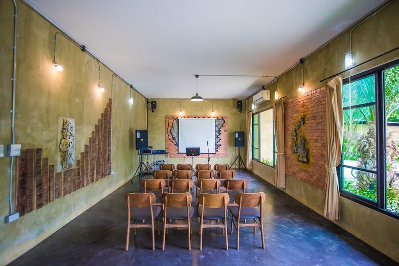 Hotel Palm Pran Resort