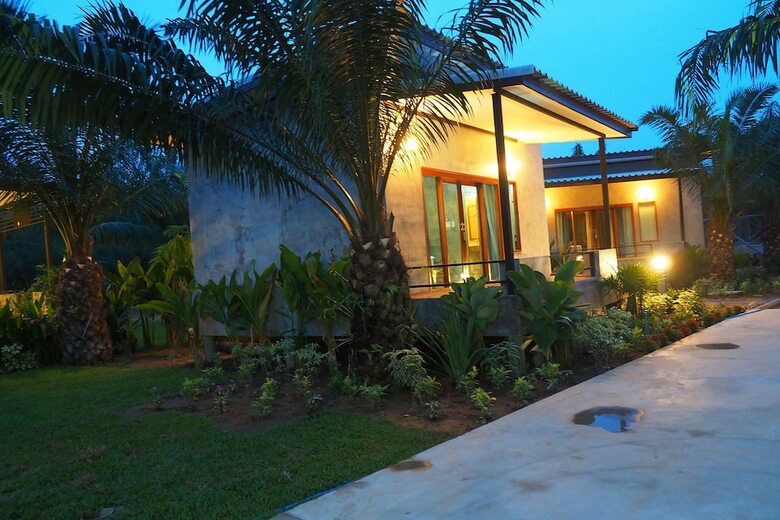 Hotel Palm Pran Resort