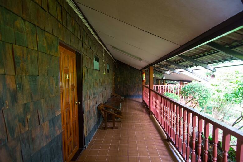 Hotel Wattana Village Resort