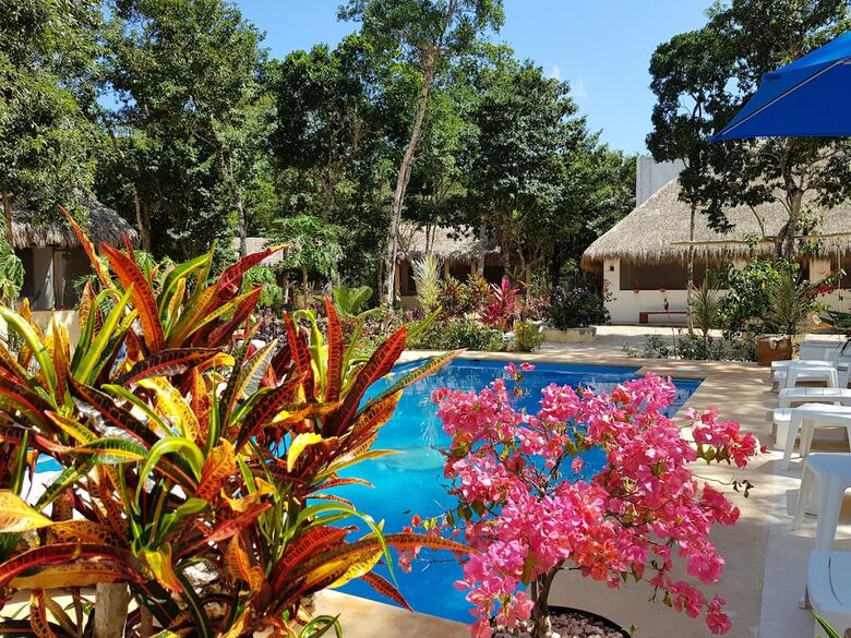 Hotel Maya Eco Village