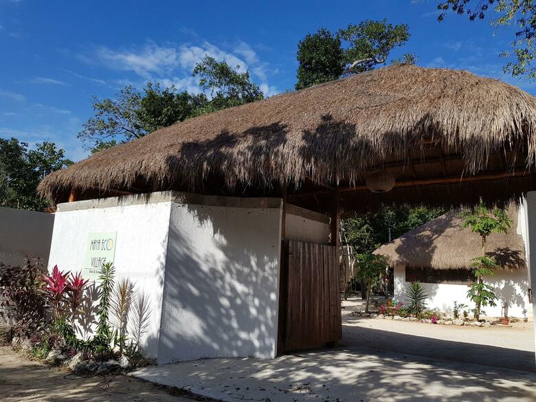 Hotel Maya Eco Village