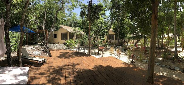 Hotel Maya Eco Village