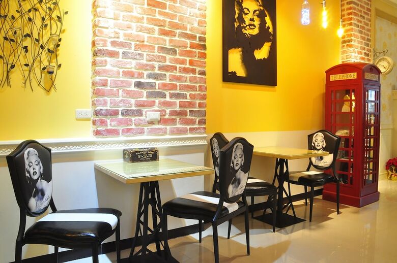 Bed & Breakfast Happy Orange Homestay