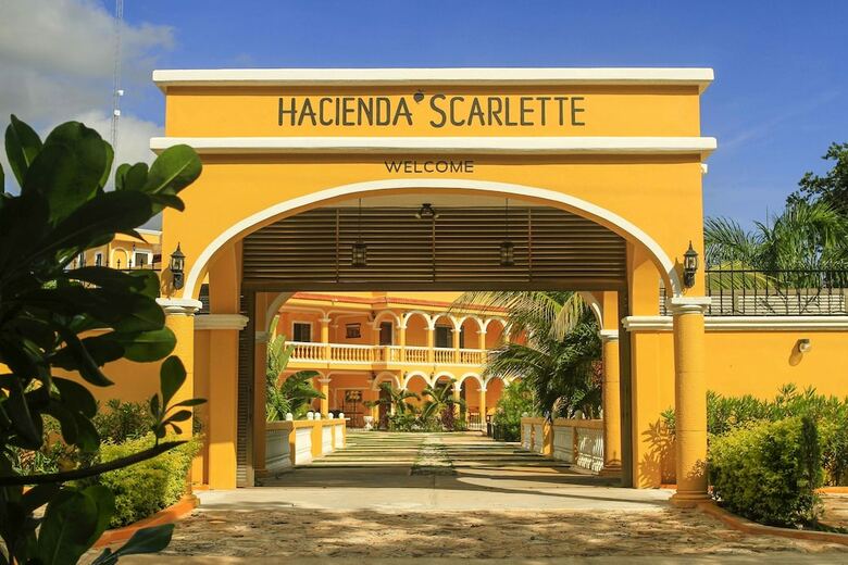 Hotel & Hacienda Scarlette
