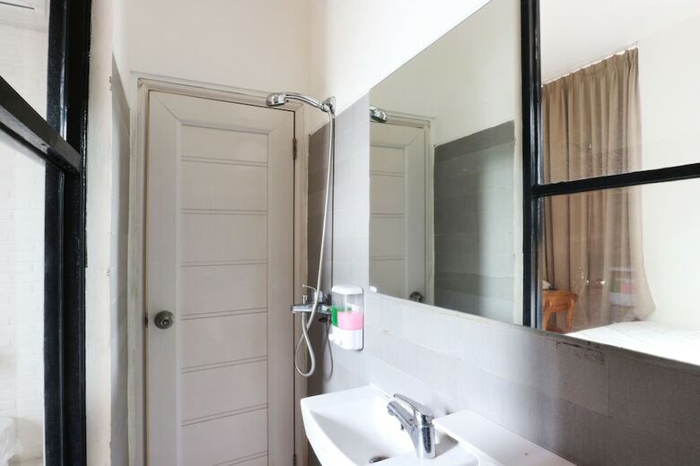Hotel Urbana Homes