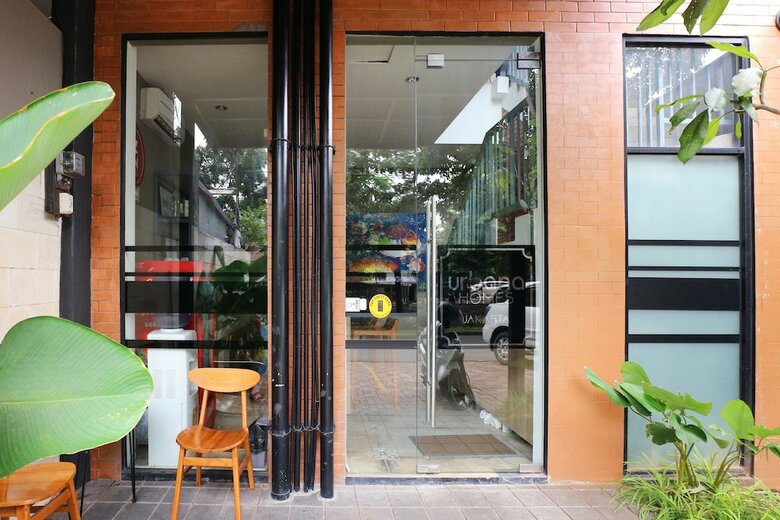 Hotel Urbana Homes