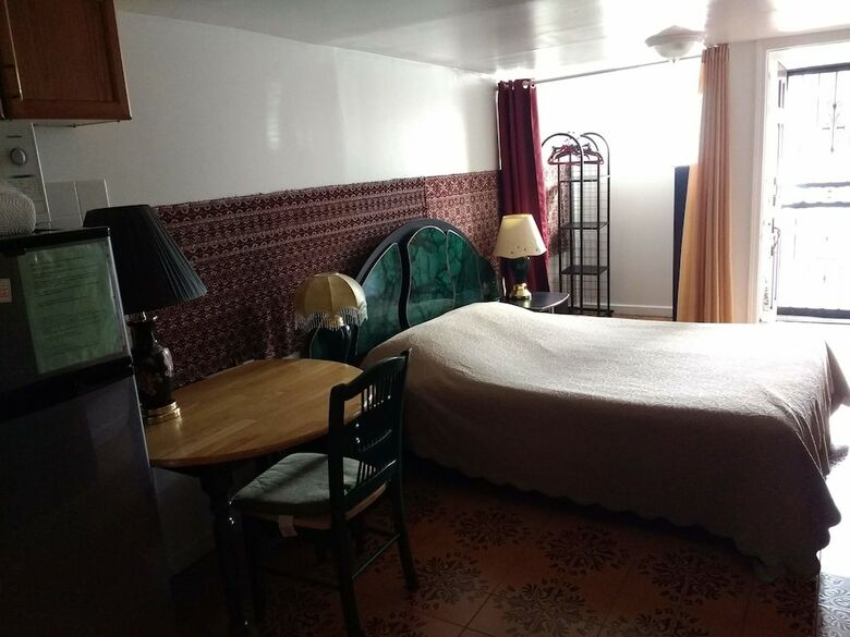 Hotel Astoria B&B