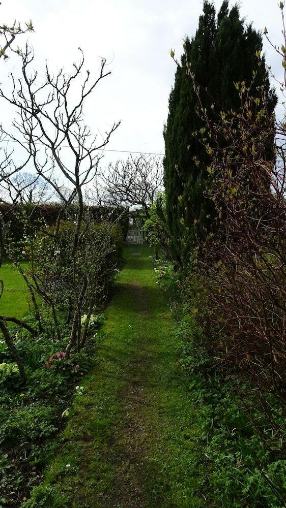 Posada The Furze Bush Inn