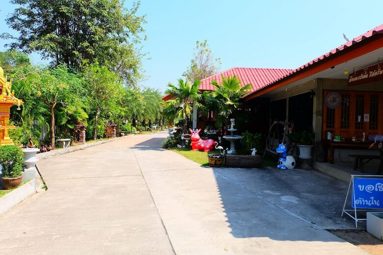 Hotel Meena Garden Resort