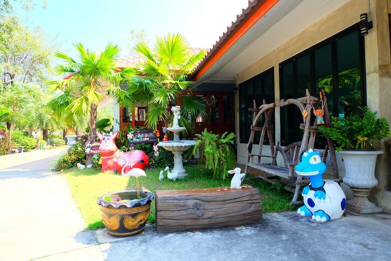 Hotel Meena Garden Resort