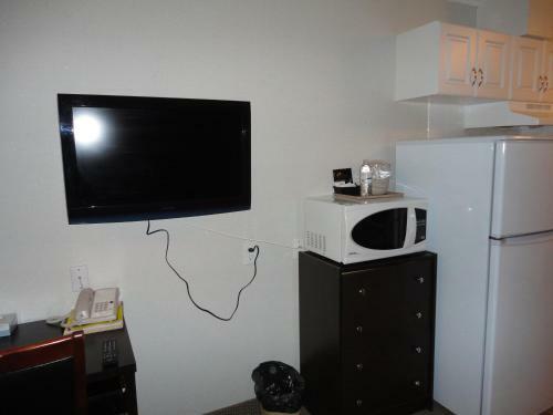 Hotel Perfect Inns & Suites