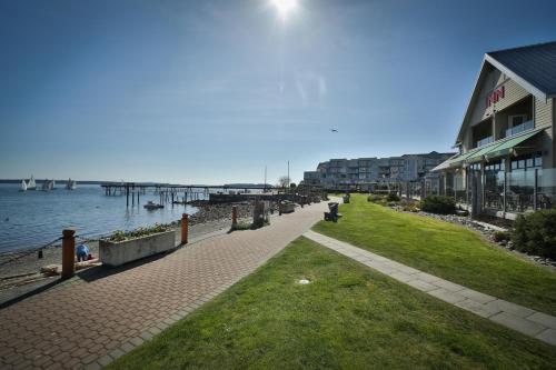Hotel Sidney Waterfront Inn