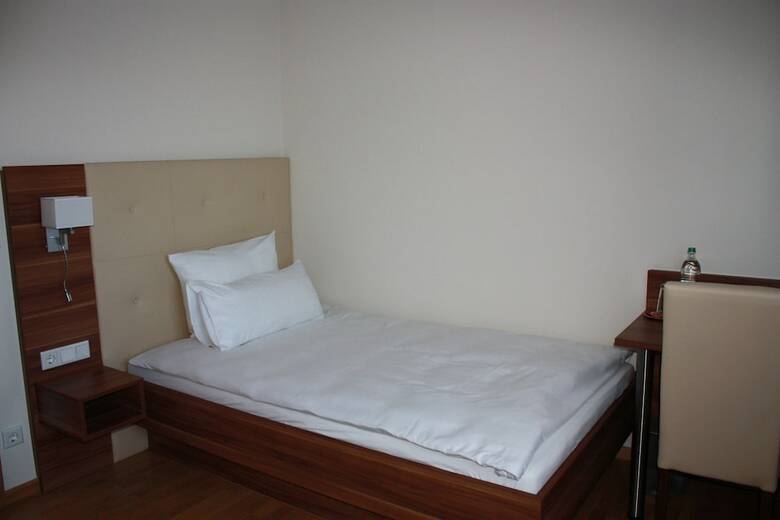 Hotel Boardinghaus Holledau Inn