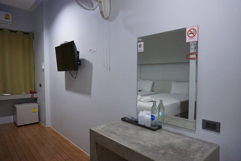 C2u Hotel Uthai Thani - Adults Only