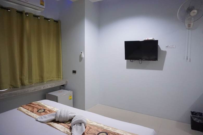 C2u Hotel Uthai Thani - Adults Only