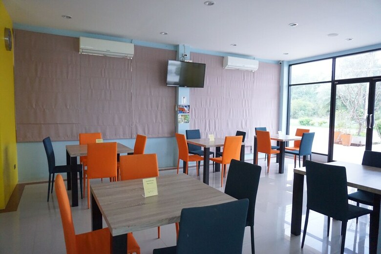 C2u Hotel Uthai Thani - Adults Only