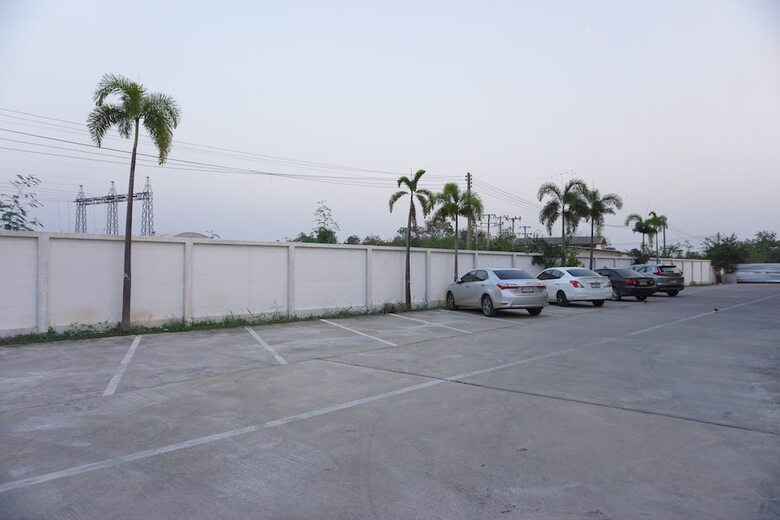 C2u Hotel Uthai Thani - Adults Only