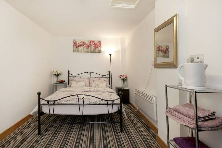 Apartamentos Garden House Self Contained Annexe
