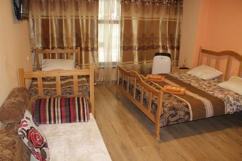 Hostal Old Yerevan Hostel & Tours