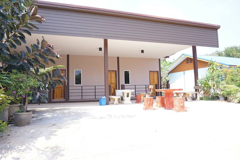 Hotel Ban Rai Nai Suan