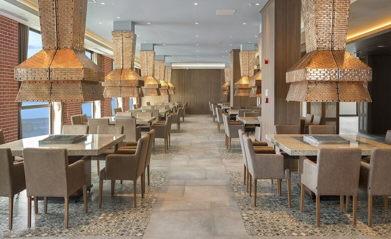 Hotel Ramada Plaza By Wyndham Rize
