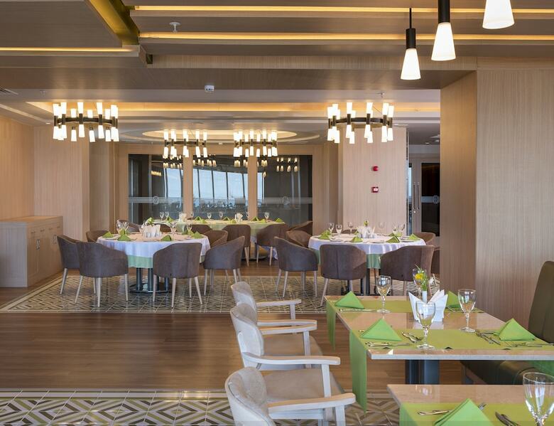 Hotel Ramada Plaza By Wyndham Rize