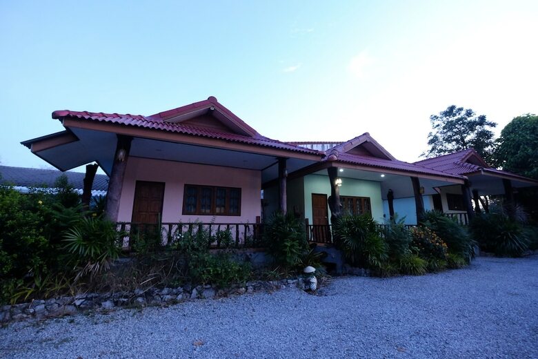 Hotel Pum And Plam Homestay Resort