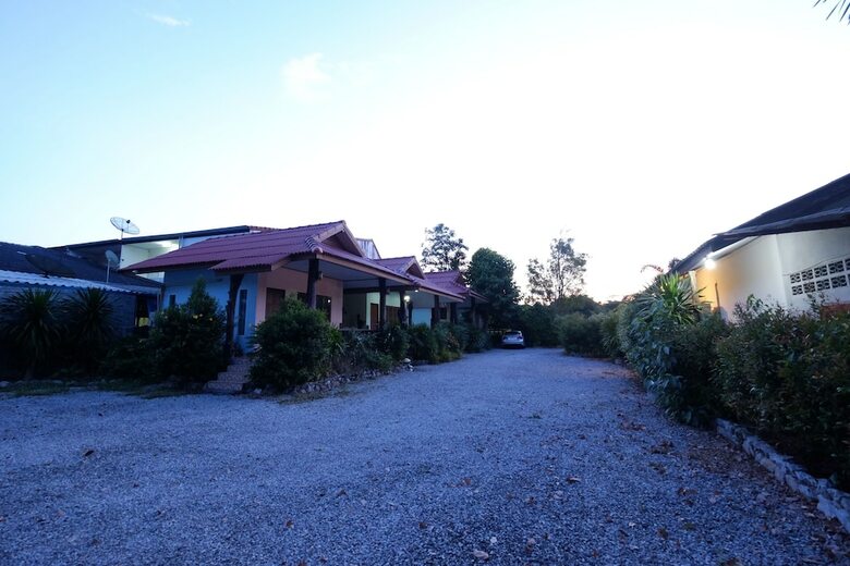 Hotel Pum And Plam Homestay Resort