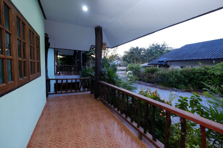 Hotel Pum And Plam Homestay Resort