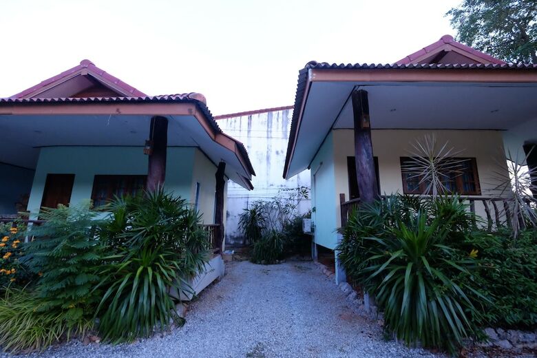 Hotel Pum And Plam Homestay Resort