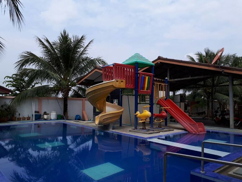 Hotel P & P Resort