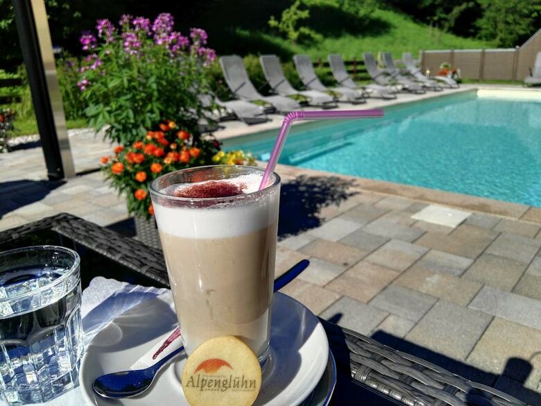 Aparthotel Ferienparadies Alpengl�hn