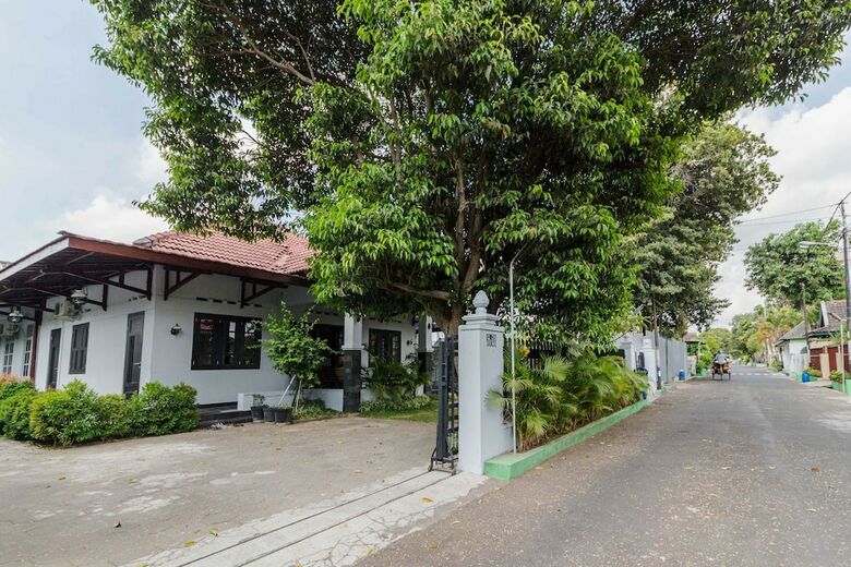 Bed & Breakfast Ndalem Sarengat