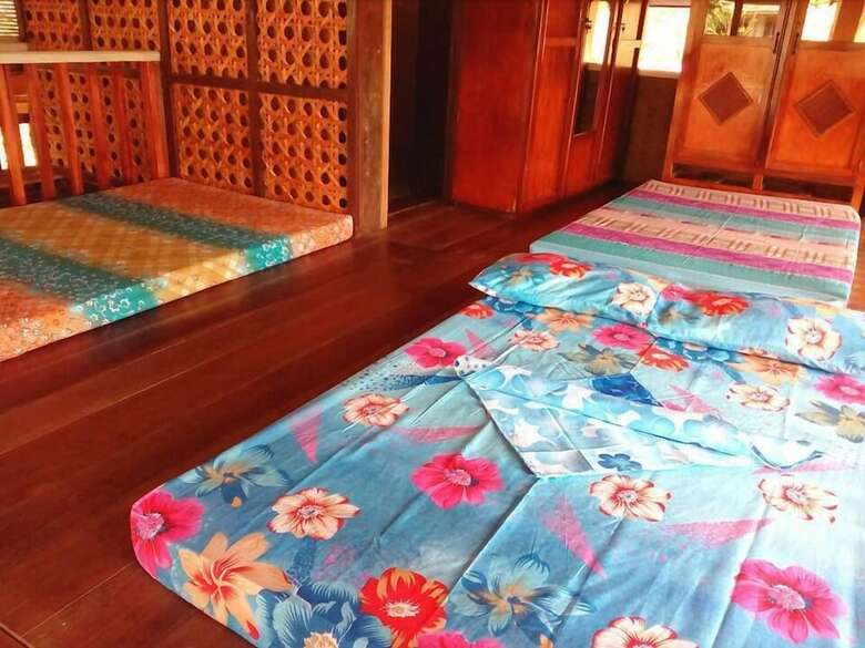 Hostal Batuan Hammock Hostel