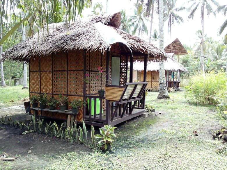 Hostal Batuan Hammock Hostel