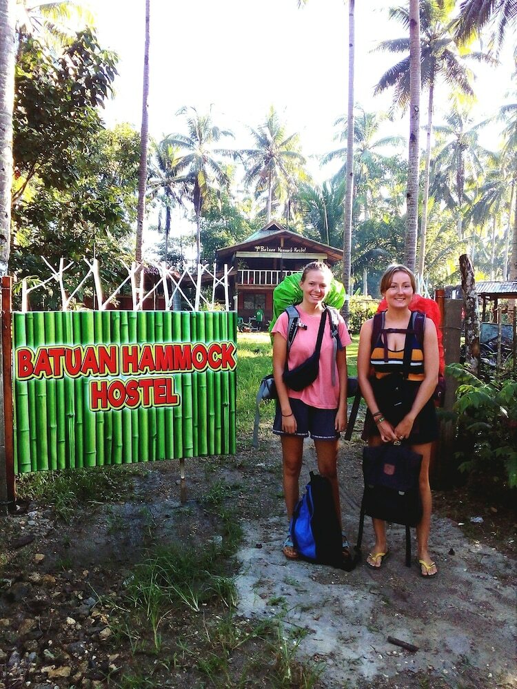 Hostal Batuan Hammock Hostel