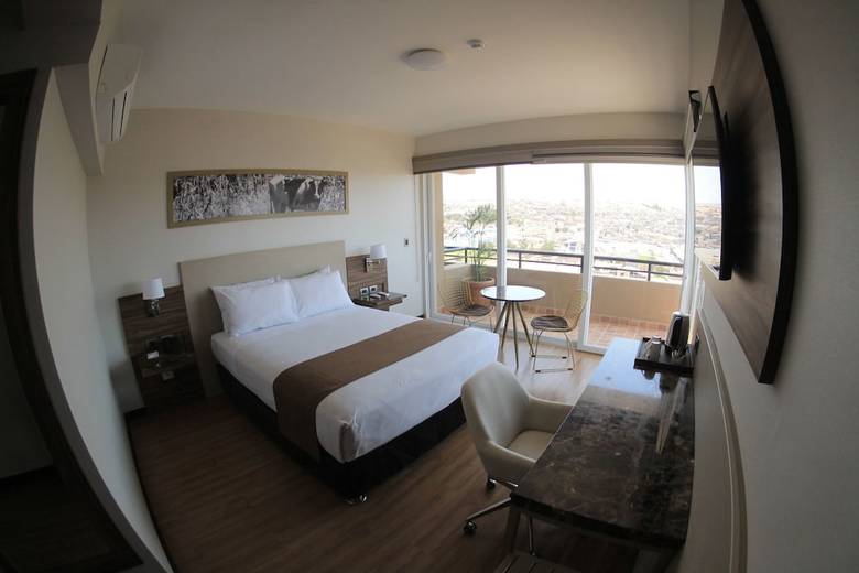 Dm Hoteles Moquegua
