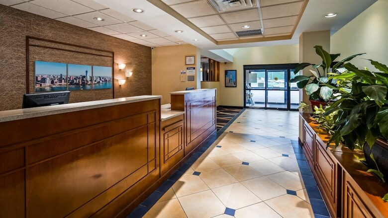 Hotel Best Western Plus Galleria Inn & Suites
