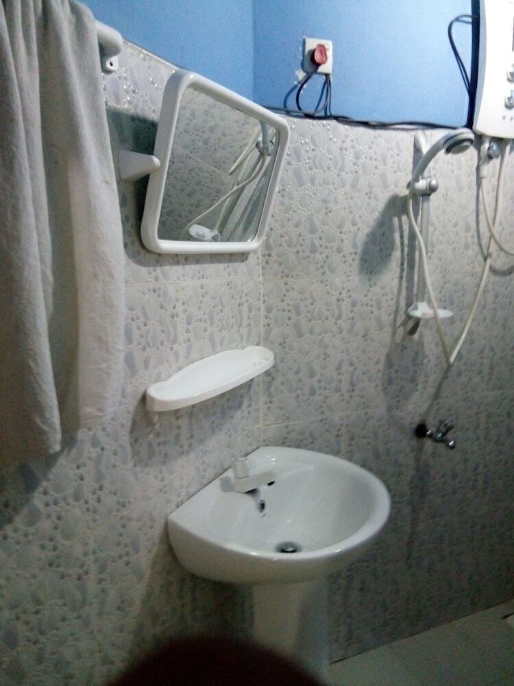 Hotel Adisham Village Home