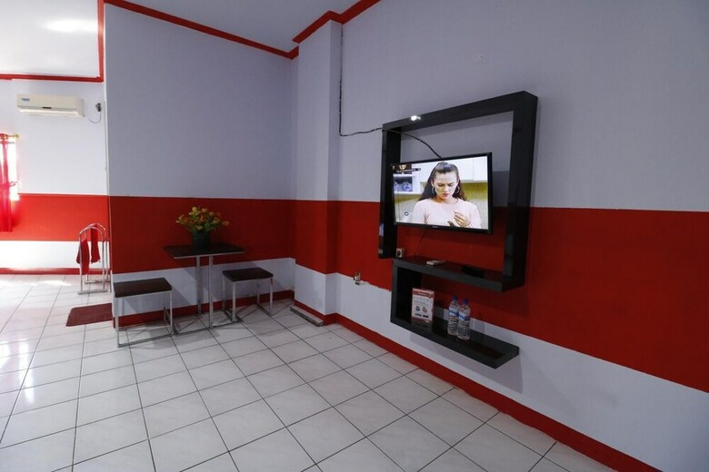 Hotel Reddoorz Plus @ Samratulangi Manado