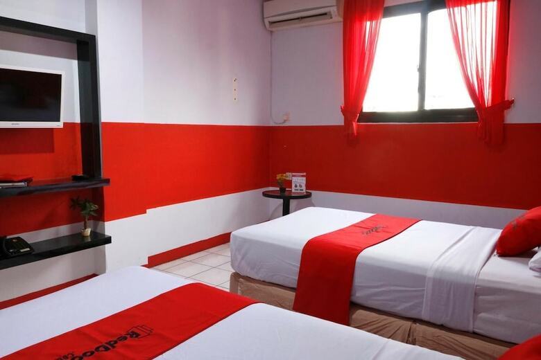 Hotel Reddoorz Plus @ Samratulangi Manado
