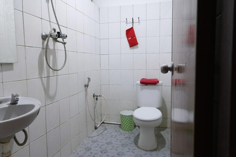 Hotel Reddoorz Plus @ Samratulangi Manado